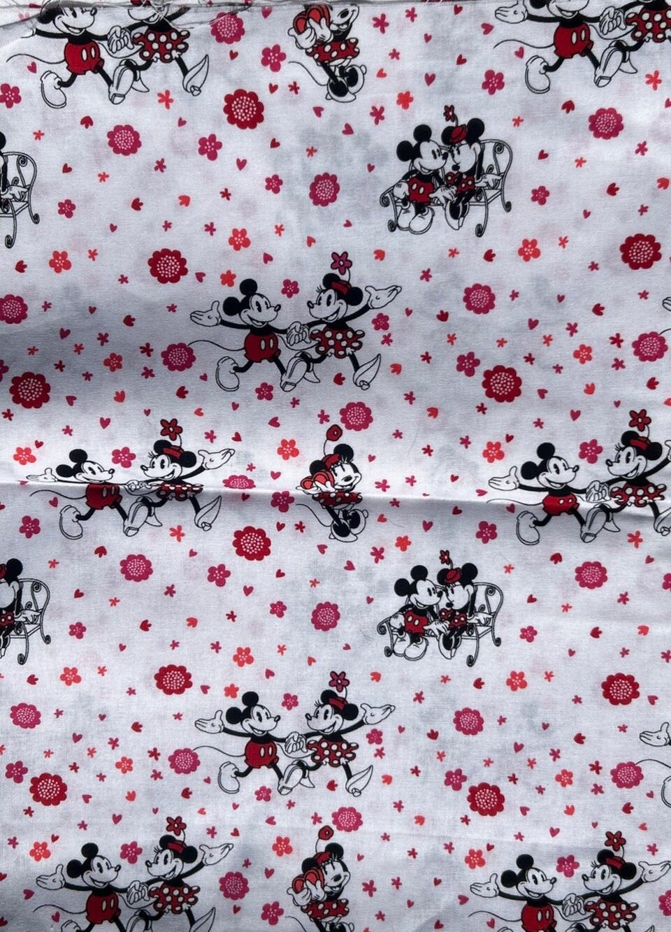 Disney Mickey Minnie Mouse Fabric Cotton Love Hearts Floral 42x54 2019 Cute Red